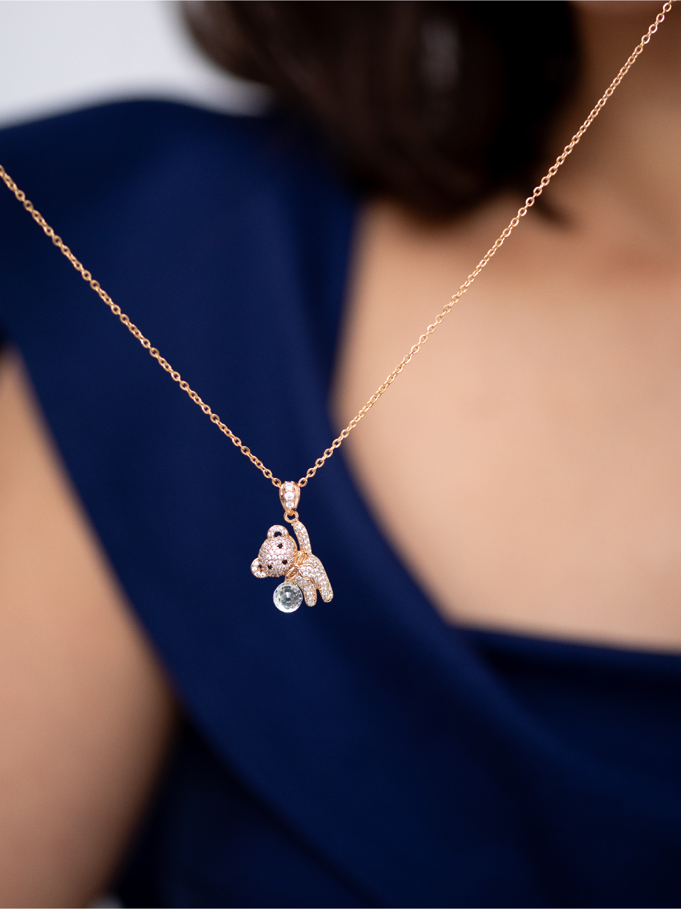 Collier Ours Doré Cristaux Multicolores