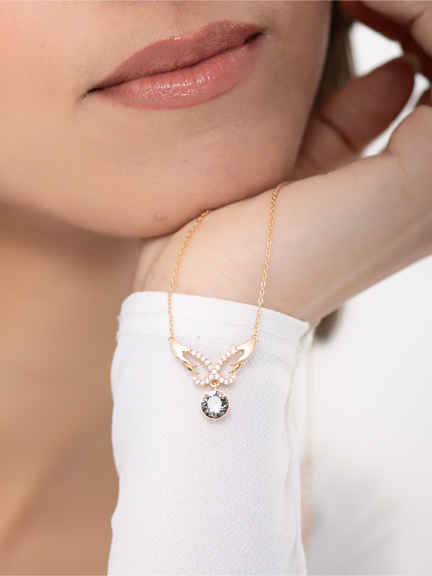 Collier Cœur Ailé & Pierre Noir Étincelante