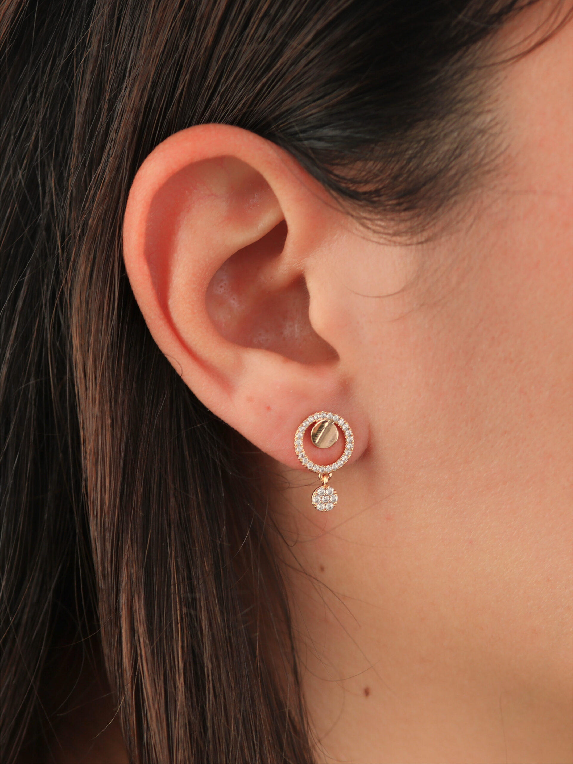 Boucles d’oreilles femme à vis hypoallergéniques