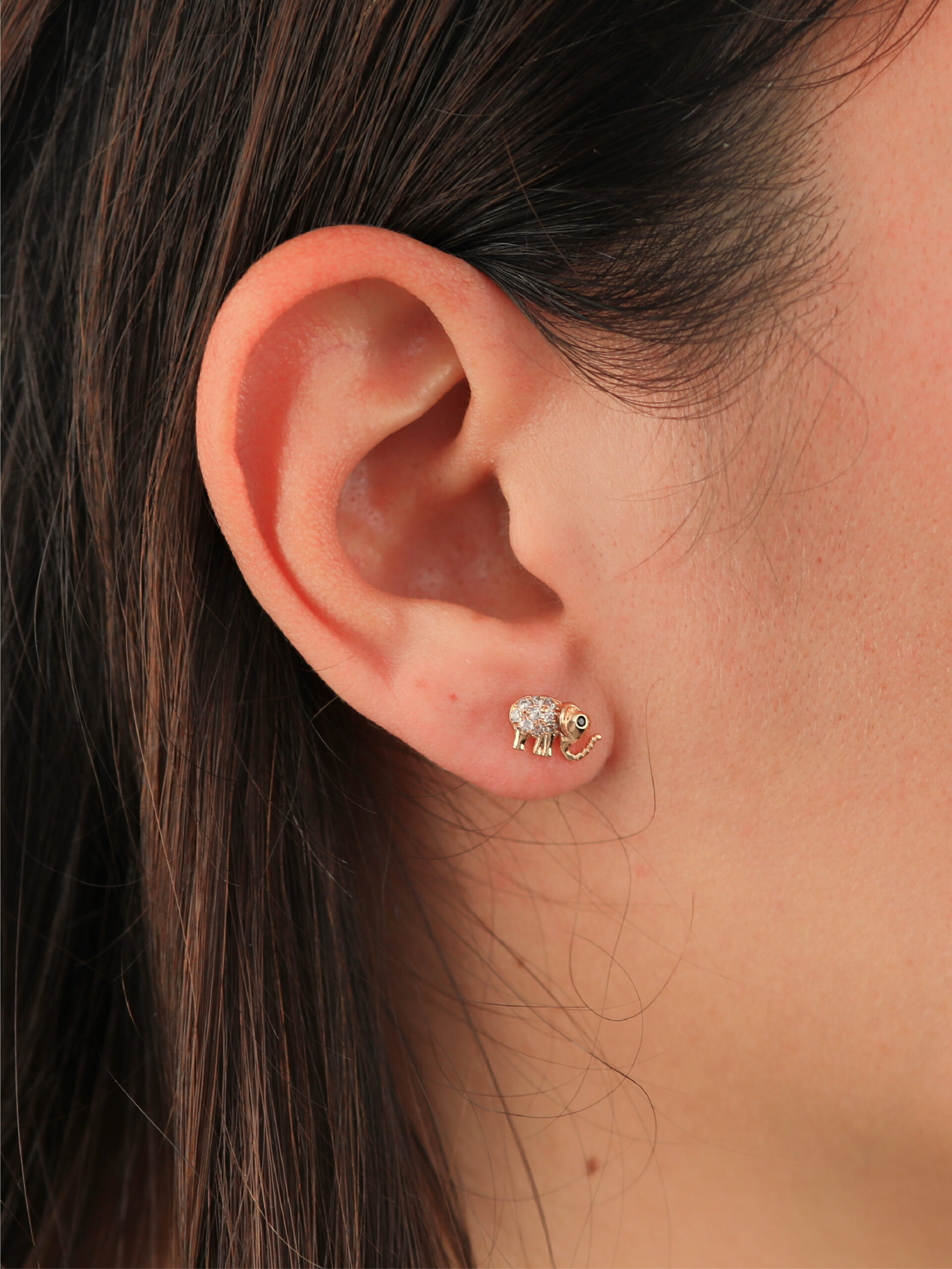 Boucles d’oreilles femme à vis hypoallergéniques