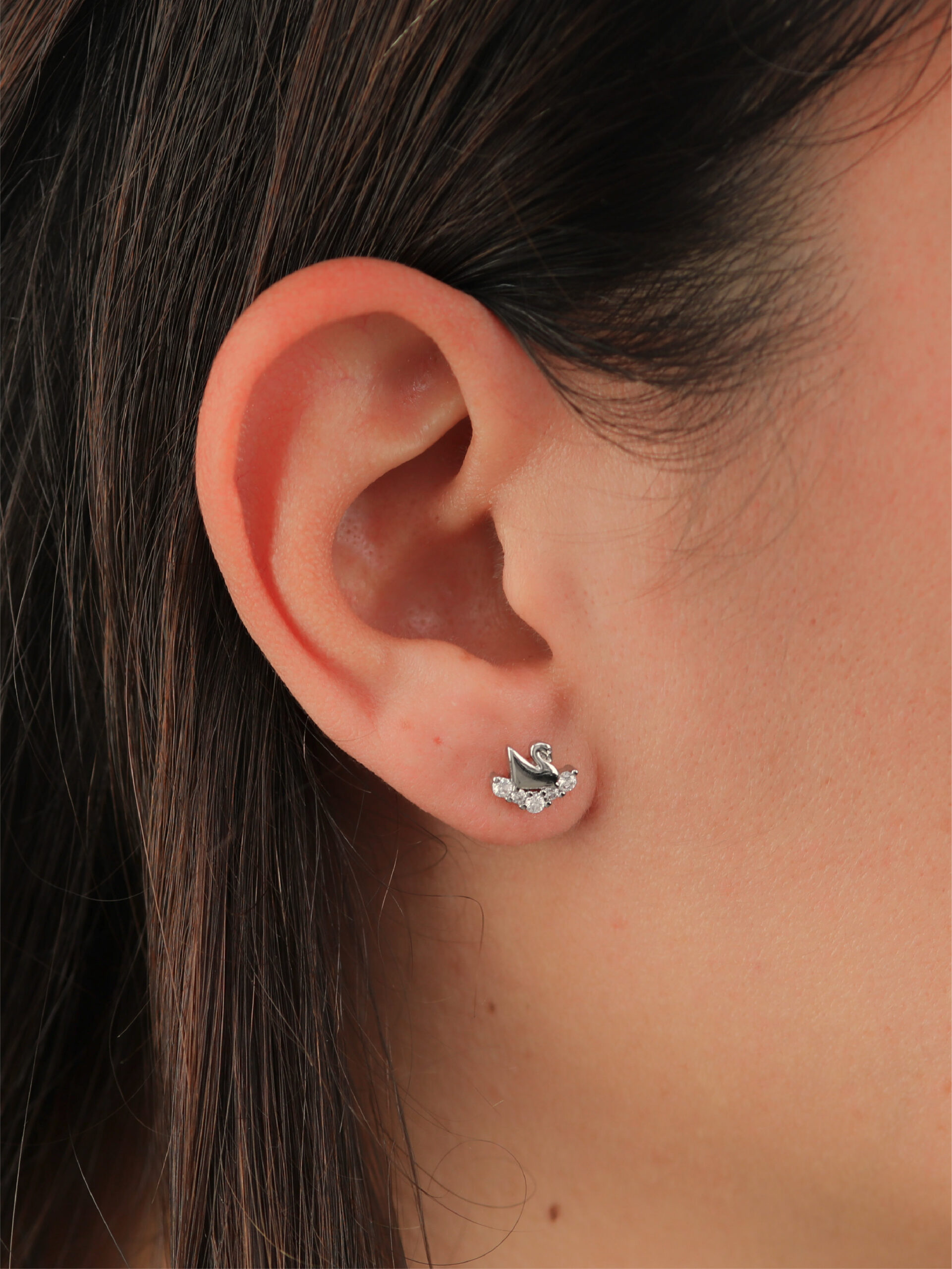 Boucles d’oreilles femme à vis hypoallergéniques