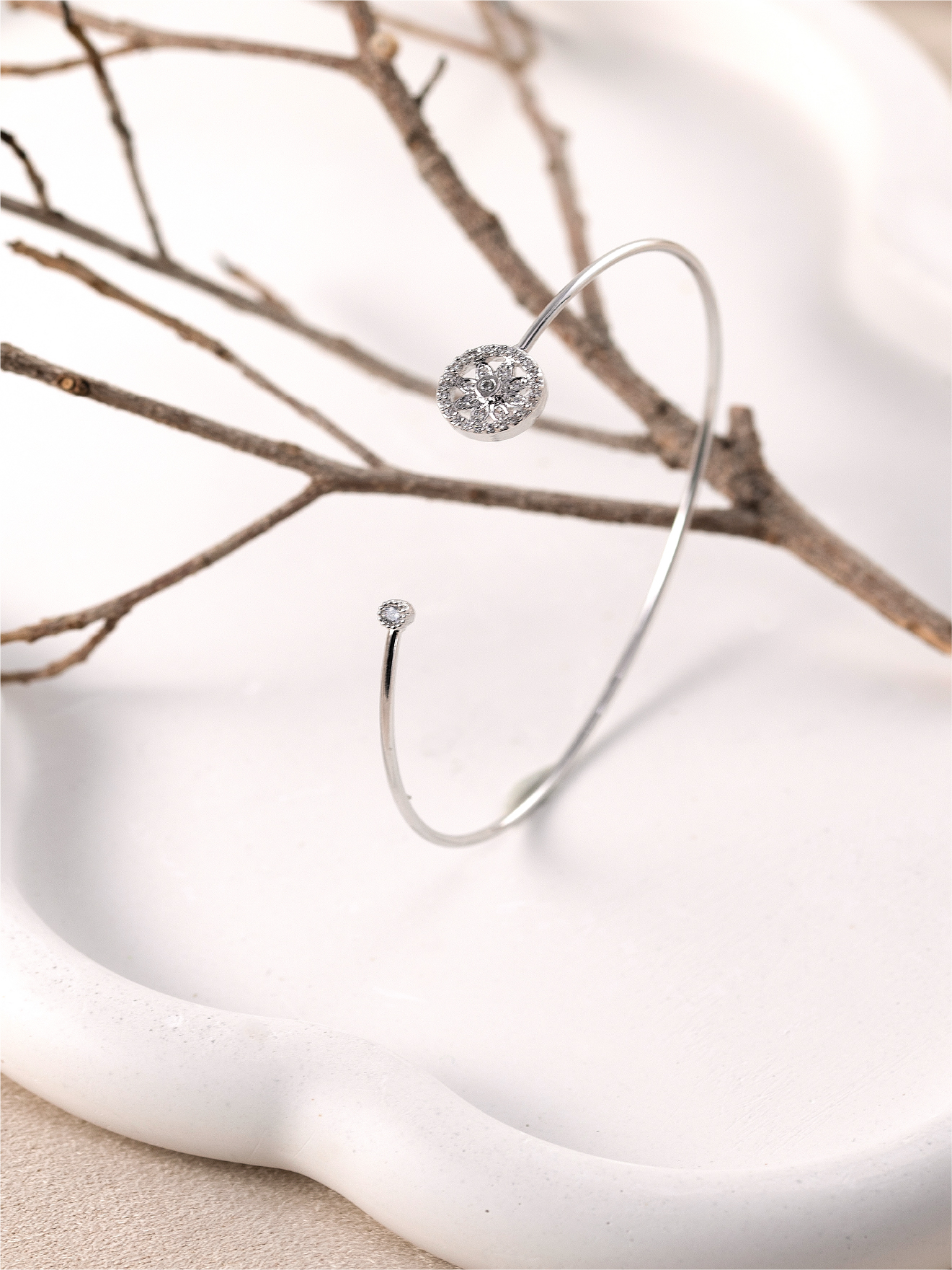 Bracelet Argenté Fleur Zircon Minimaliste