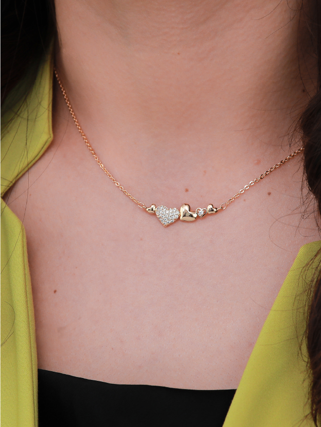 collier-double-coeur-zircon-rose-mannequin Collier femme double cœur en zircon