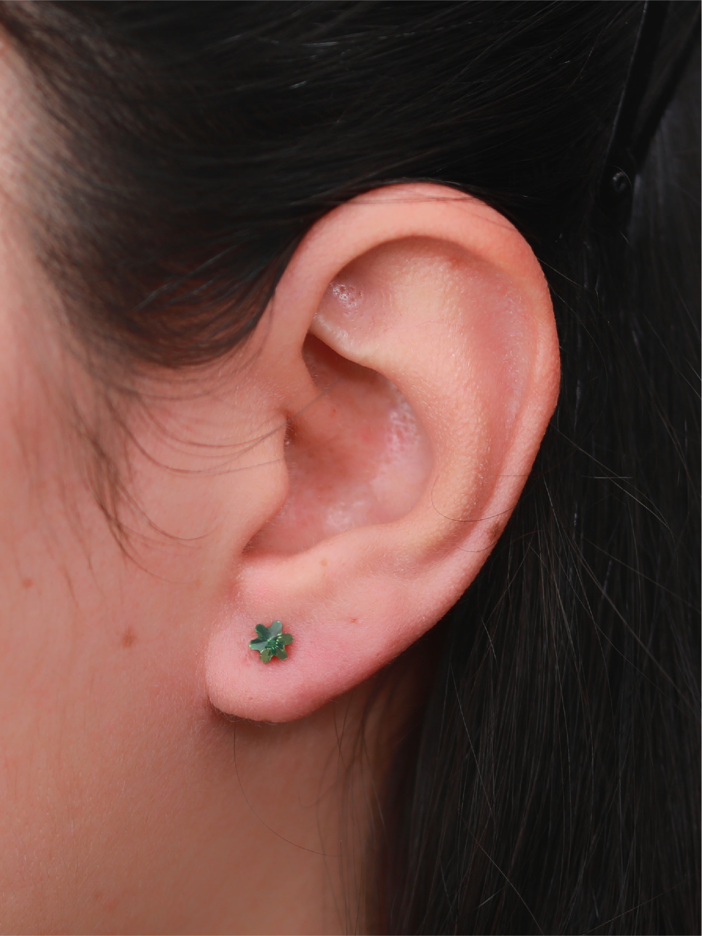 Boucles d'oreilles vis cristal vert